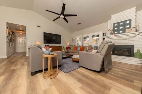 2734 E Feemster Ave, Visalia, CA 93292 photo 18