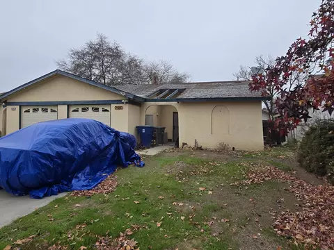 705 Deerwood Dr, Madera, CA 93637