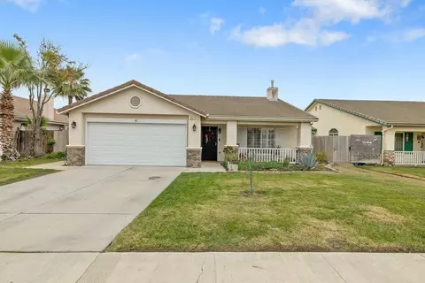 957 Meadow View Rd, Hanford, CA 93230