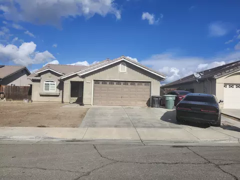 2617 Sillano Dr, Delano, CA 93215