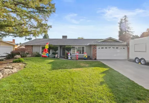 937 W Mary Ave, Visalia, CA 93277