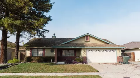 1175 Alameda St, Tulare, CA 93274
