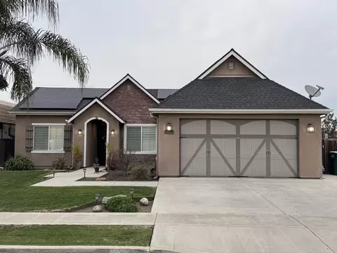 2596 Muirfield Ave, Tulare, CA 93274