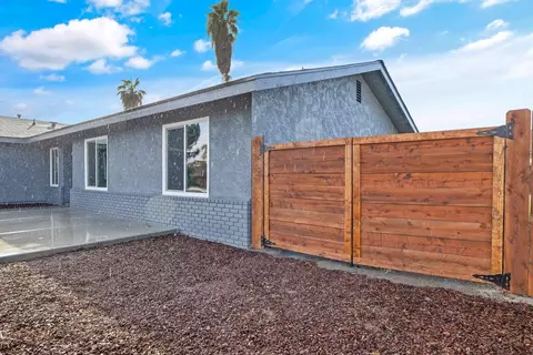 609 S Acacia Dr, Lemoore, CA 93245 photo 4