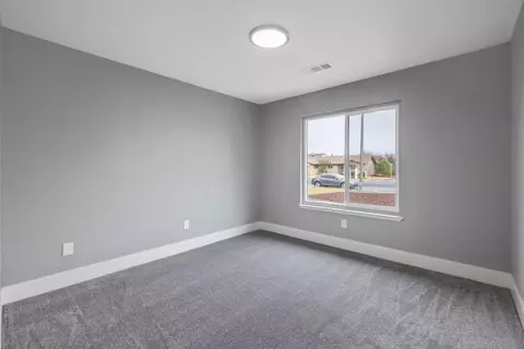 609 S Acacia Dr, Lemoore, CA 93245 photo 22