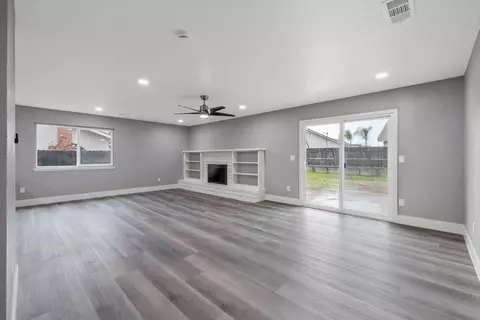 609 S Acacia Dr, Lemoore, CA 93245 photo 16