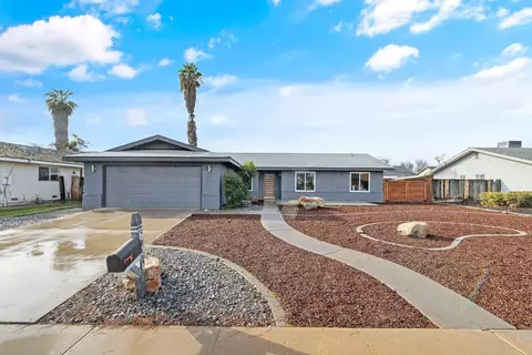 609 S Acacia Dr, Lemoore, CA 93245