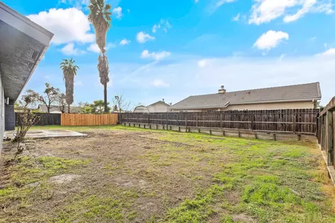 609 S Acacia Dr, Lemoore, CA 93245 photo 35