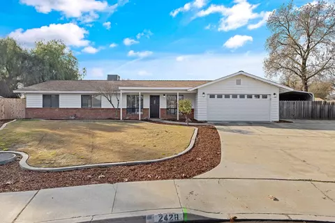 2428 Santa Lucia Ct, Hanford, CA 93230