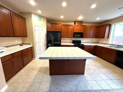 2364 Urdaneta Way, Merced, CA 95340 photo 9