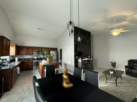 894 Maple Valley Way, Lindsay, CA 93247 photo 4