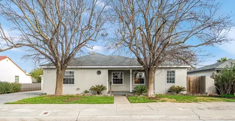 1209 N Redington St, Hanford, CA 93230