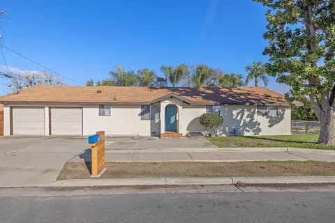657 S Santa Clara St, Tulare, CA 93274