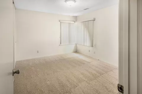 1925 E Vine Ave, Visalia, CA 93292 photo 23