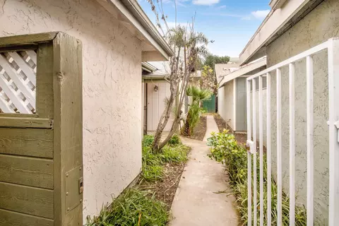 1925 E Vine Ave, Visalia, CA 93292 photo 3