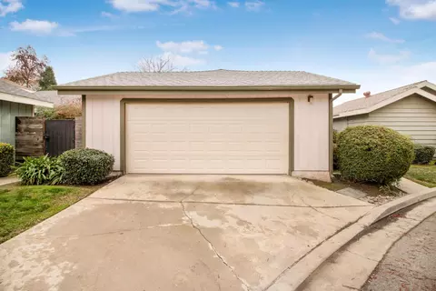1925 E Vine Ave, Visalia, CA 93292 photo 2