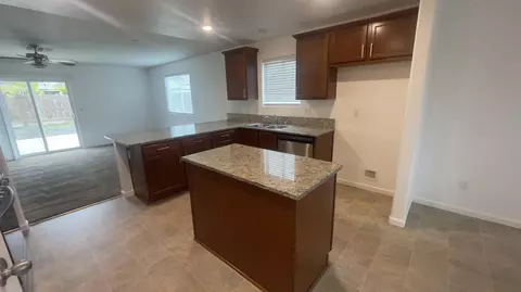 2224 Eldridge Ave, Tulare, CA 93274 photo 8
