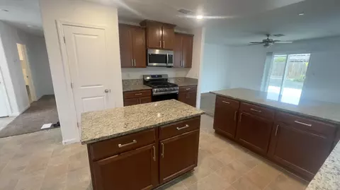 2224 Eldridge Ave, Tulare, CA 93274 photo 9