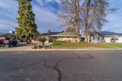 3030 E College Ave, Visalia, CA 93292