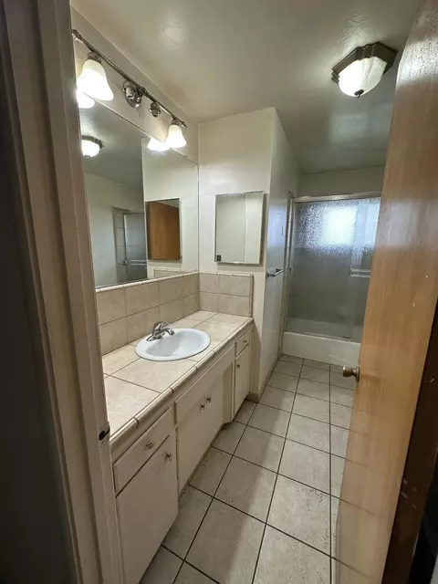 1963 E Ash Ave, Tulare, CA 93274 photo 8