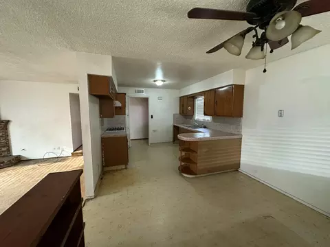 1963 E Ash Ave, Tulare, CA 93274 photo 4