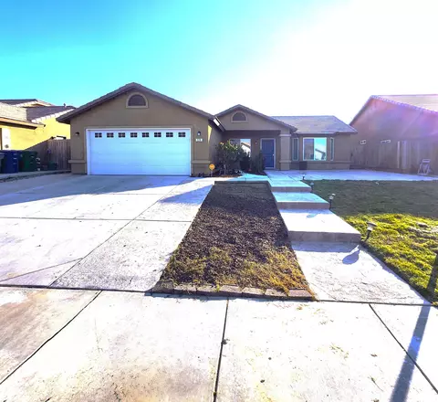 228 Hill Ave, Delano, CA 93215