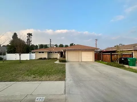 420 W Garden Ln, Porterville, CA 93257