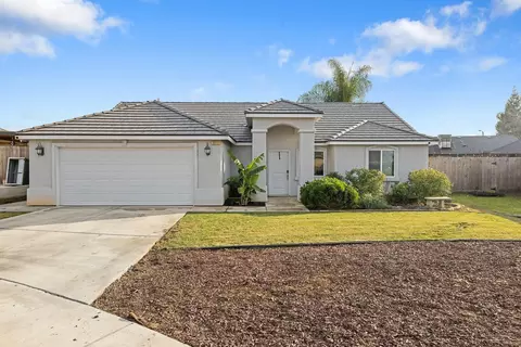 511 E Sequoia Ave, Woodlake, CA 93286