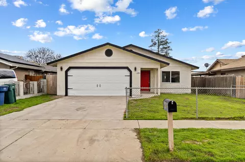 712 S U St, Tulare, CA 93274