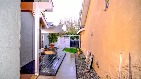 1525 E Vassar Dr, Visalia, CA 93292 photo 5