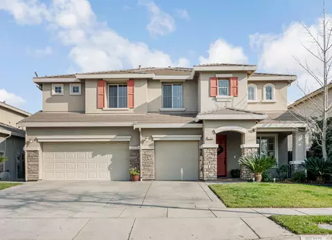 1702 N Vickie St, Visalia, CA 93291