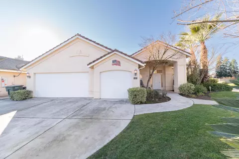 5631 W Everett Ave, Fresno, CA 93722