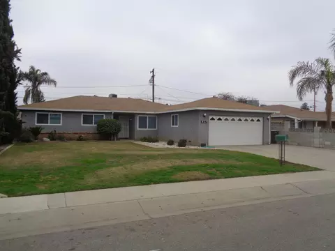 857 S Moraine St, Tulare, CA 93274