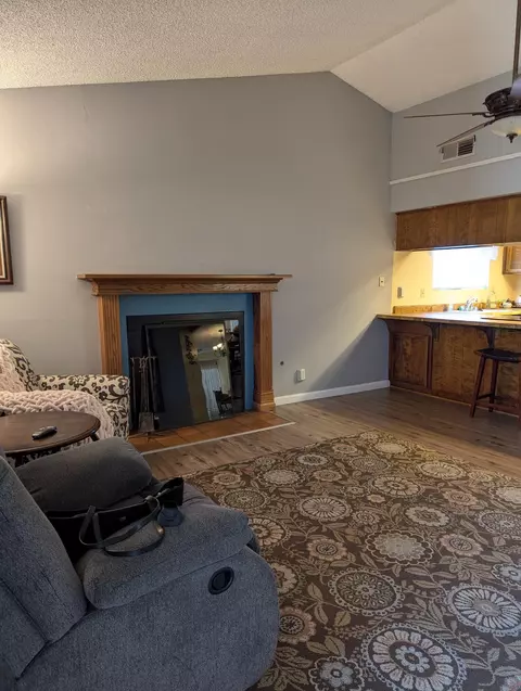 2058 E Harold Ave, Visalia, CA 93292 photo 5