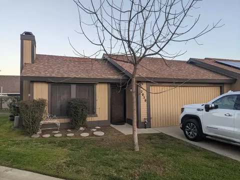 2058 E Harold Ave, Visalia, CA 93292