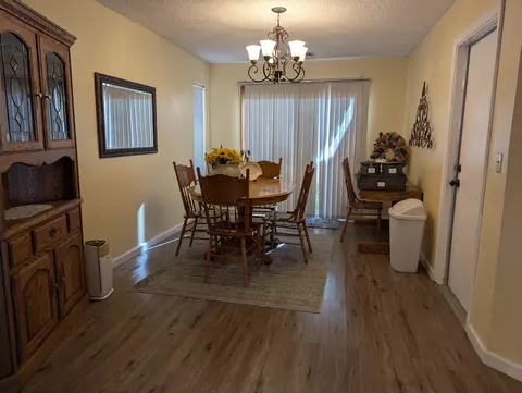 2058 E Harold Ave, Visalia, CA 93292 photo 9