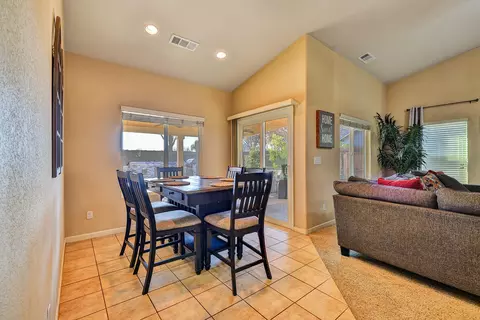 4105 E Vassar Ct, Visalia, CA 93292 photo 17