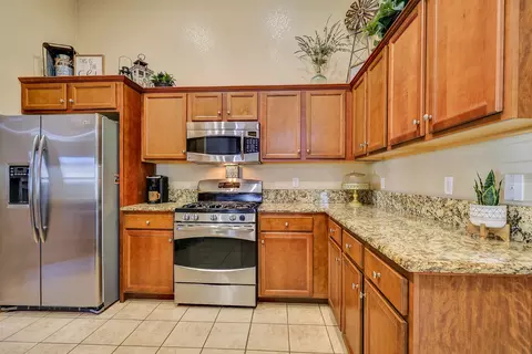 4105 E Vassar Ct, Visalia, CA 93292 photo 13