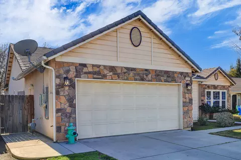 4105 E Vassar Ct, Visalia, CA 93292 photo 3