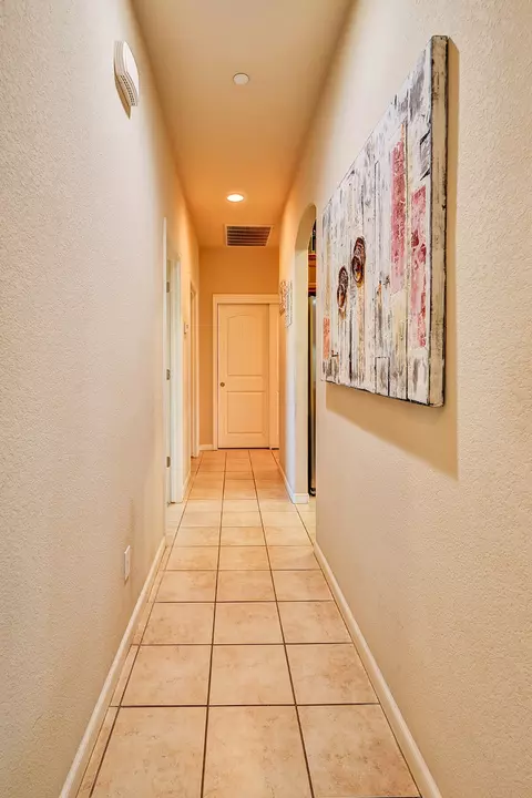 4105 E Vassar Ct, Visalia, CA 93292 photo 18