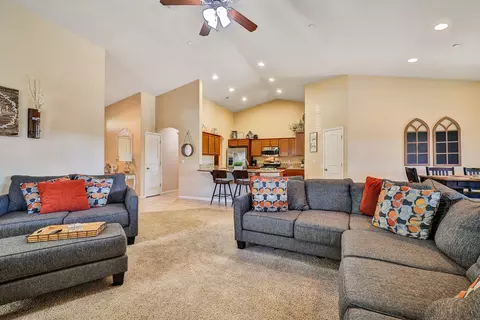 4105 E Vassar Ct, Visalia, CA 93292 photo 10