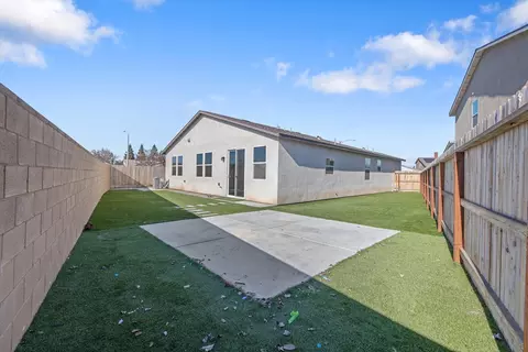 1611 E Copper Ct, Visalia, CA 93292 photo 31