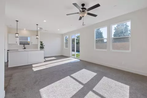 1611 E Copper Ct, Visalia, CA 93292 photo 22