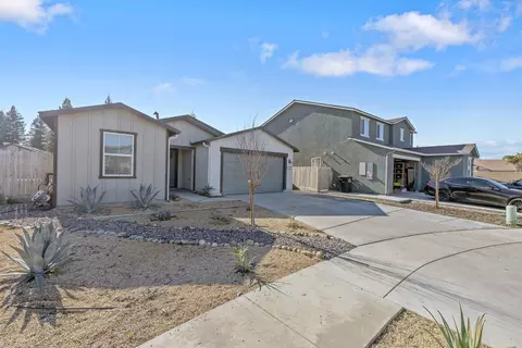 1611 E Copper Ct, Visalia, CA 93292 photo 2
