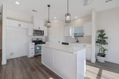 1611 E Copper Ct, Visalia, CA 93292 photo 13