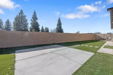 1611 E Copper Ct, Visalia, CA 93292 photo 32