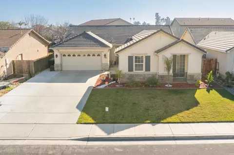2201 Charlie Chambers Dr, Hanford, CA 93230