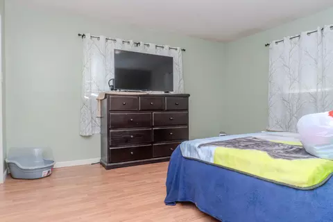 101 W Spring Ln W, Lemoore, CA 93245 photo 11