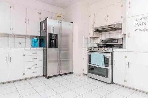 101 W Spring Ln W, Lemoore, CA 93245 photo 8