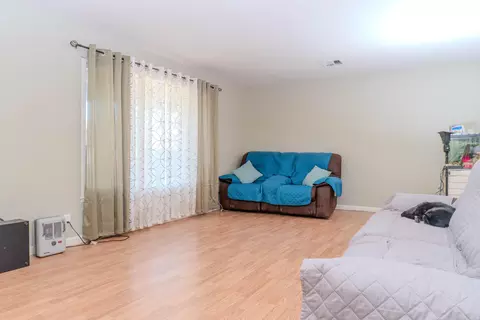 101 W Spring Ln W, Lemoore, CA 93245 photo 5
